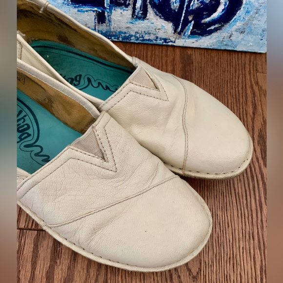 groundhog Slip On Sz 8 Cream Leather Rubber Sole Ballet - Picture 8 of 12